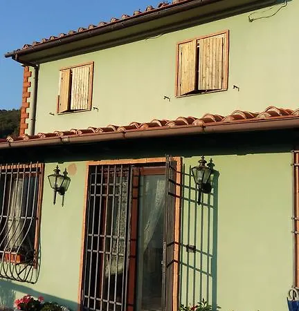 Casa rural Casetta Verde Vaiano (Tuscany)